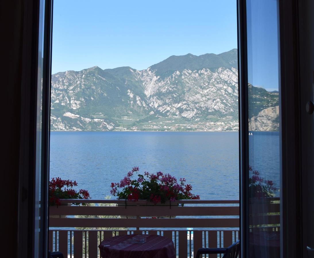 Hotel Vela Azzurra Navene Kültér fotó
