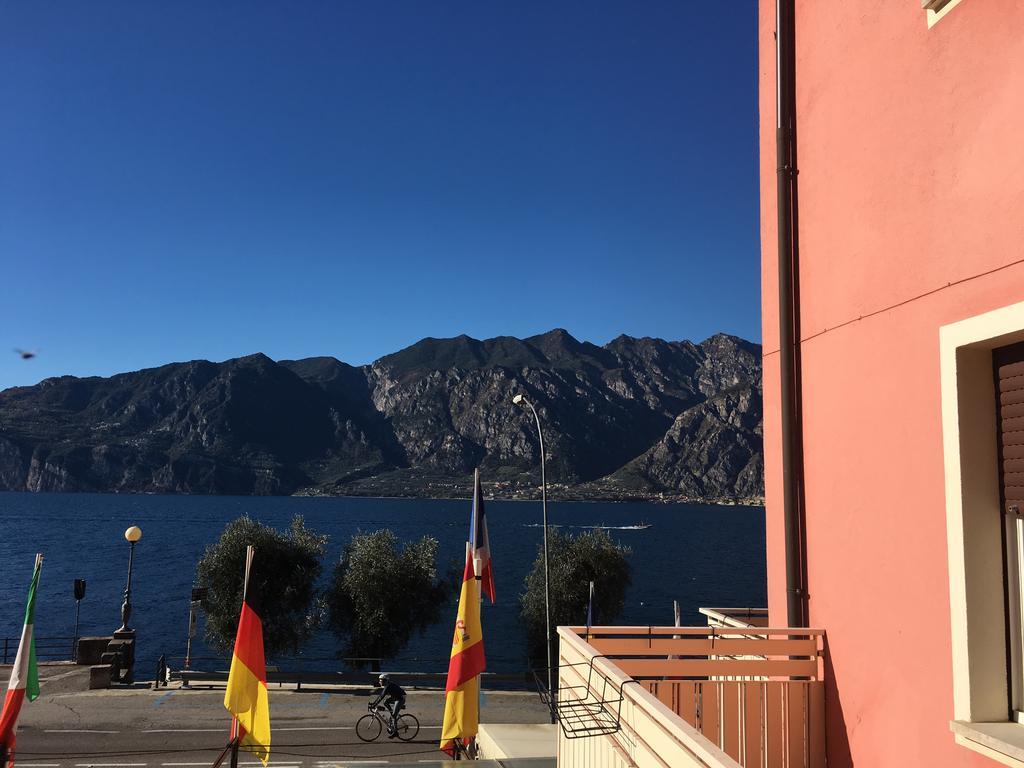 Hotel Vela Azzurra Navene Kültér fotó