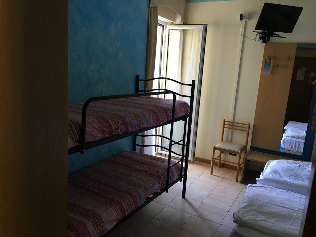 Hotel Vela Azzurra Navene Kültér fotó