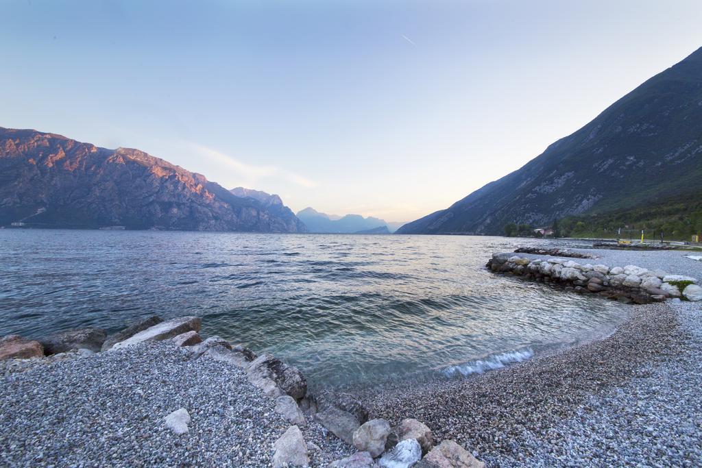 Hotel Vela Azzurra Navene Kültér fotó