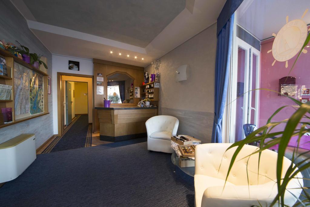 Hotel Vela Azzurra Navene Kültér fotó