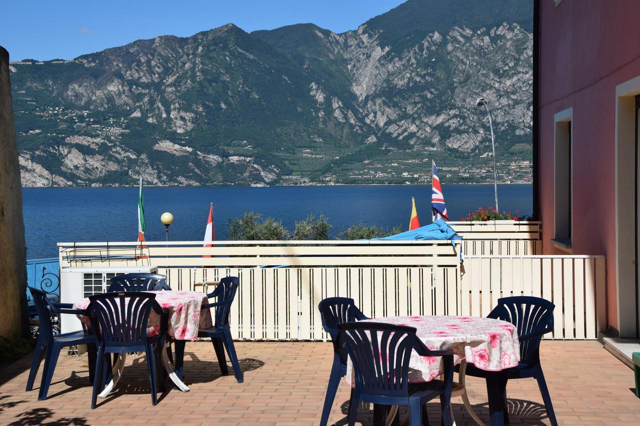 Hotel Vela Azzurra Navene Kültér fotó